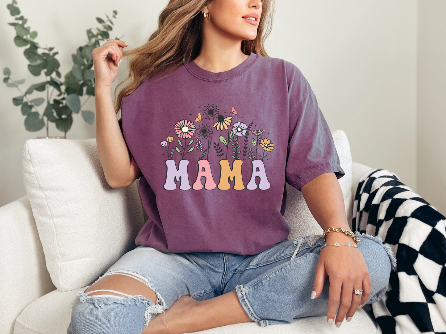Mama with flowers T-Shirt