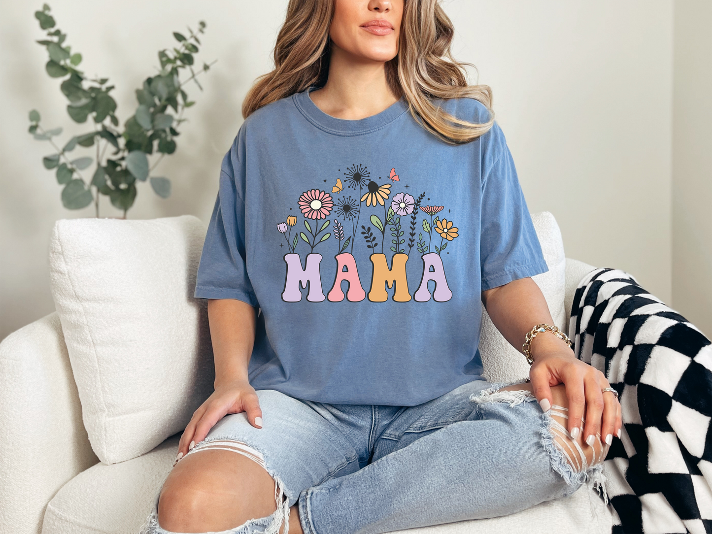 Mama with flowers T-Shirt