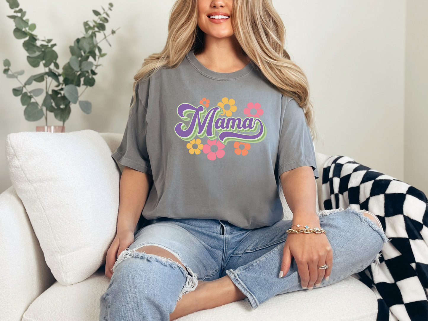 Mama Groovy Style T-Shirt