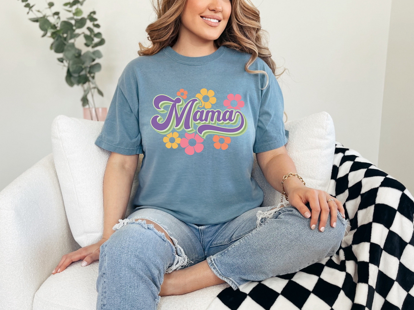 Mama Groovy Style T-Shirt