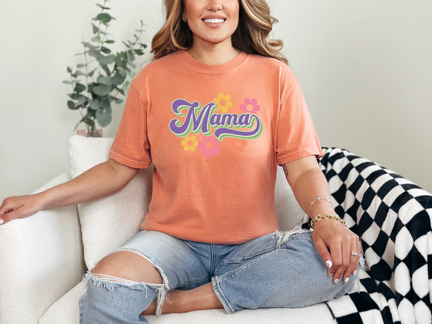 Mama Groovy Style T-Shirt