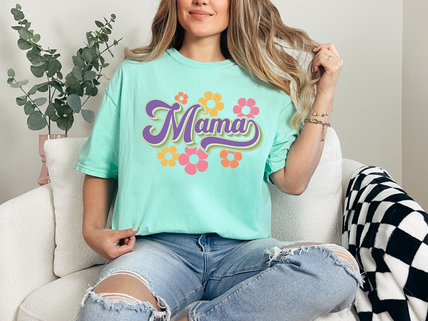 Mama Groovy Style T-Shirt